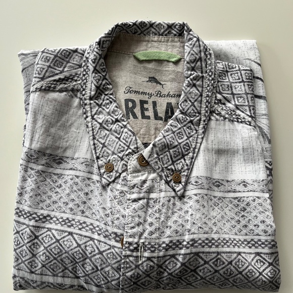 Tommy Bahama short sleeve button up shirt - Picture 3 of 5